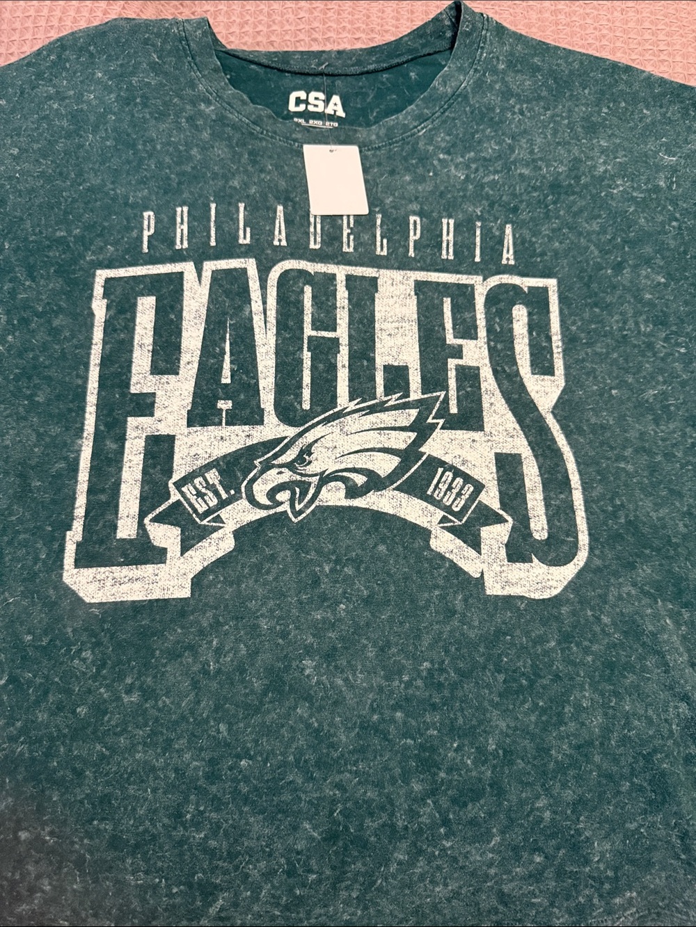 Philadelphia Eagles Women’s Short Sleeve Graphic Tee in Dark Green